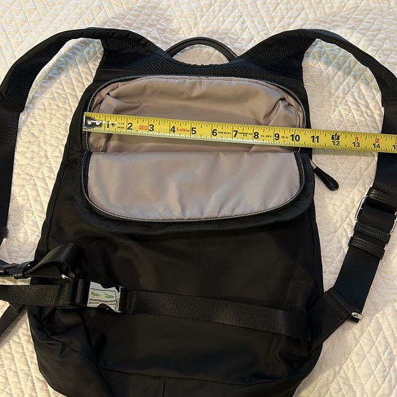 Tumi Kuta Backpack - Picture 3 of 7